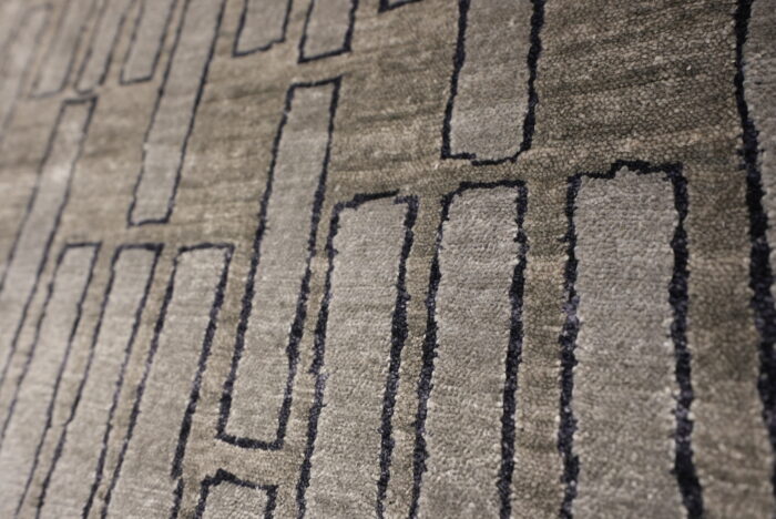 Grey, Black Hand-Knotted Indian Silk and Wool Area Rug - 8x10 - Image 2