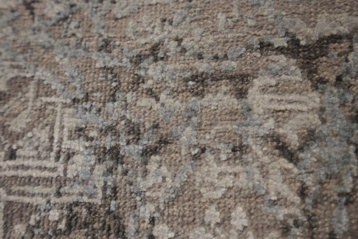 Grey, Teal Hand-Knotted Indian Silk and Wool Area Rug - 8x10 - Image 2